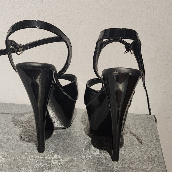 Pleaser Patent Peep Toe Platform Heels - Picture 5 of 15